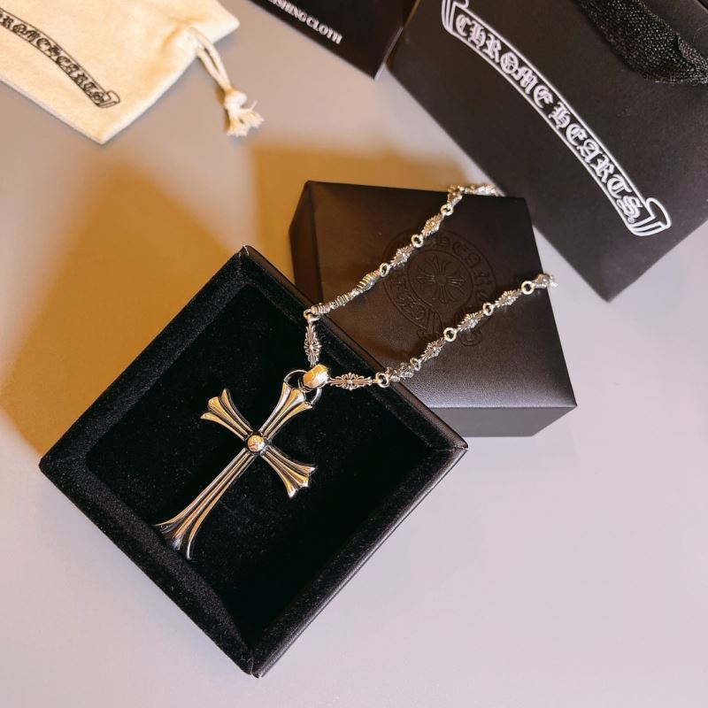 Ch*0me He**ts necklaces